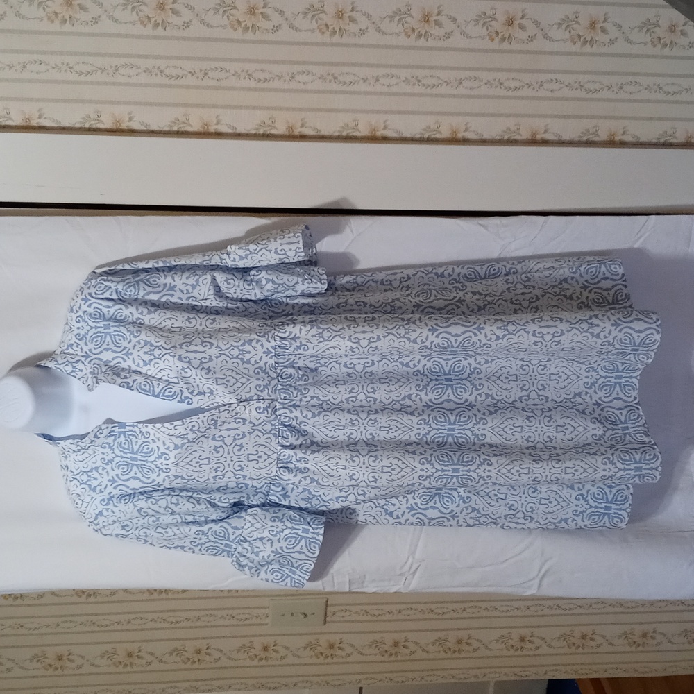 Blue & White Patterned Tunic by Klynu